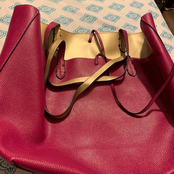 Tote - Picture 2 of 2